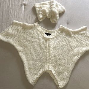 Cozy sweater and neck warmer